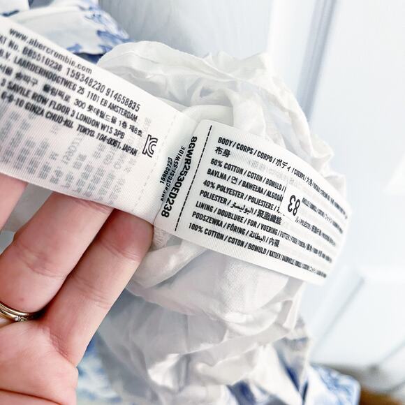 Abercrombie & Fitch Emerson Poplin Puff Sleeve Midi Dress in Blue Floral - Picture 8 of 10